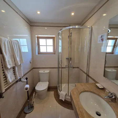Dos Teixos Homestay Cascais