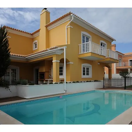 Quarto em Acomodações Particulares Dos Teixos Cascais
